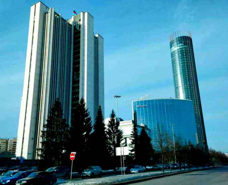 Екатеринбург предпочитает здания с плоской крышей
